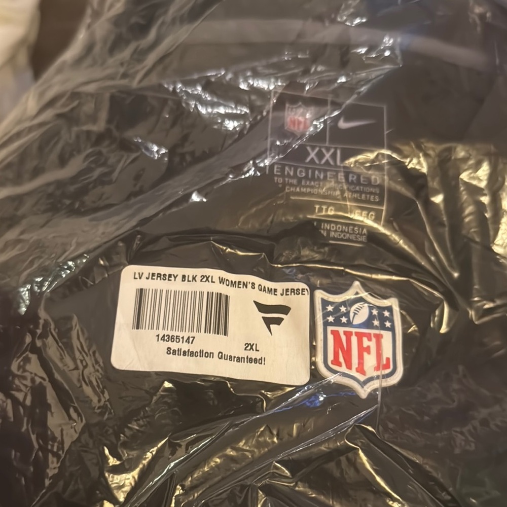 Women's Nike Maxx Crosby Las Vegas Raiders Jersey new no tags original packaging - Picture 6 of 7